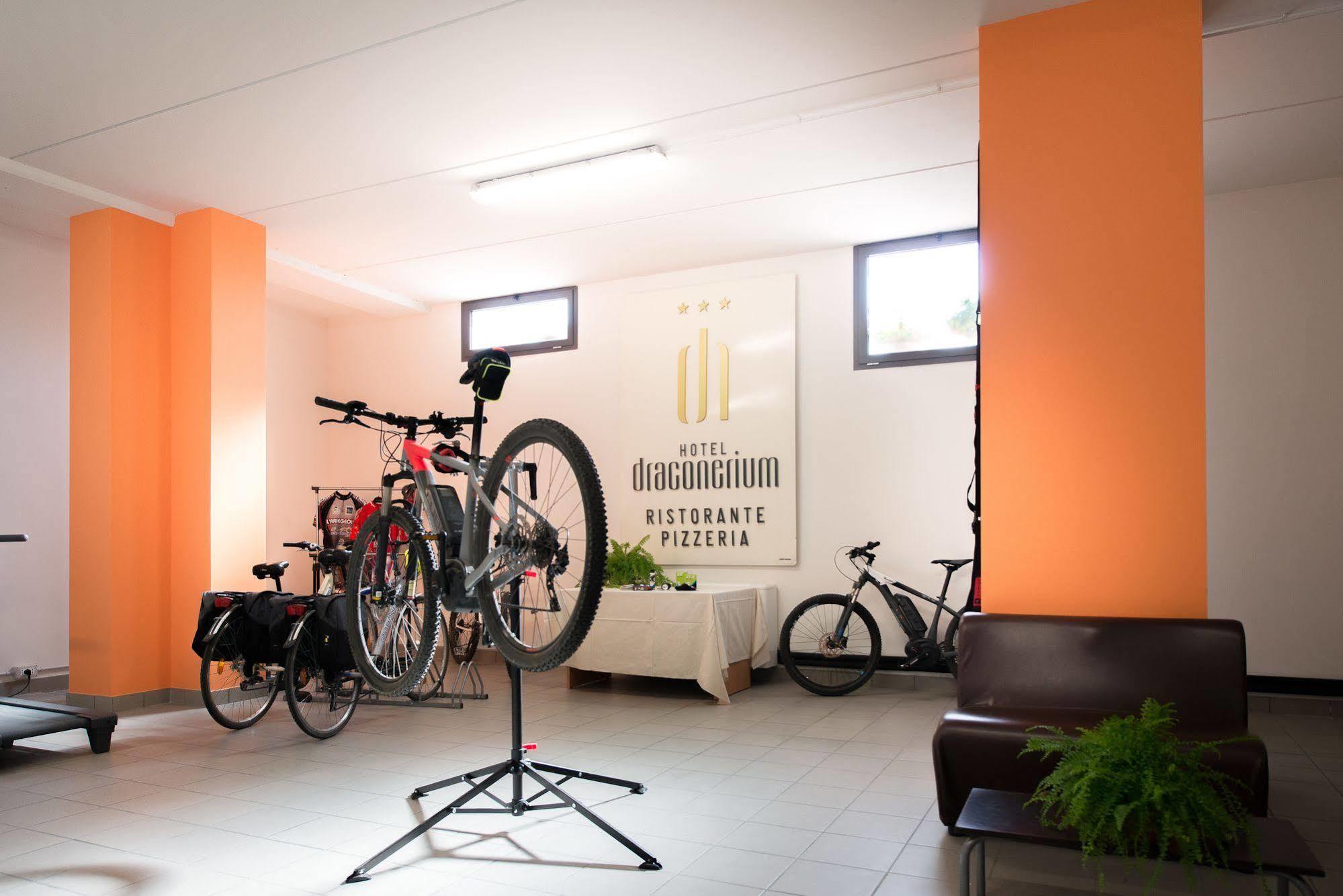 Draconerium Hotel Dronero Εξωτερικό φωτογραφία